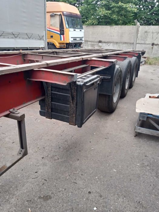 Продаю напівпричіп контейнеровоз