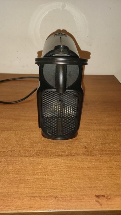 Ekspres DeLonghi Inissia EN80.B Nespresso, sprawny, odkamieniony