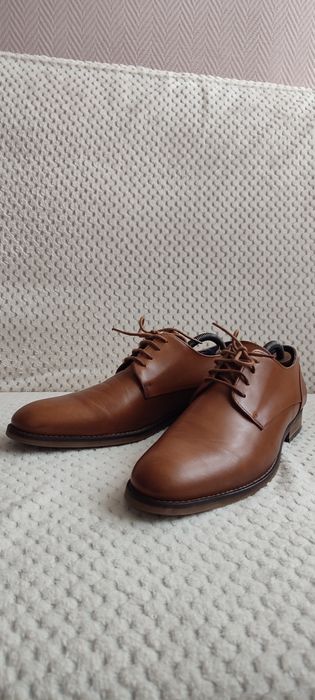 Buty wizytowe Vistula rozm.42 dł.wkł.29cm