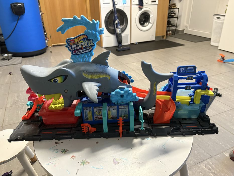 Varias pistas hot wheels