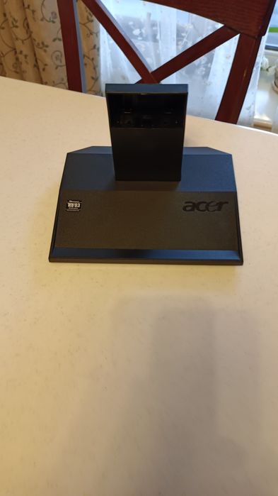 Монітор Acer V193 .19 дюймів. Кріплення на стіну .
