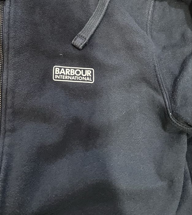 Зипка Barbour International Essential