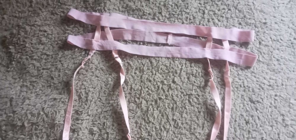 Пояс -резинка для чулок на 4 зажима