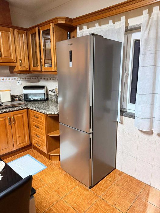 Frigorifico Combinado Becken 270 Litros