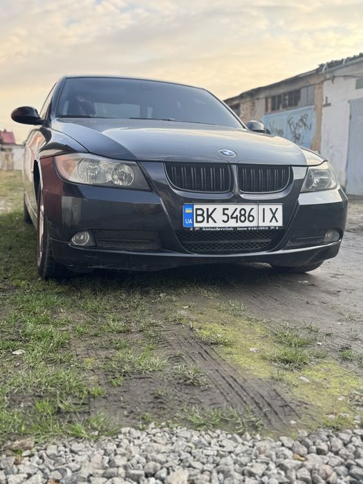 Продам БМВ Е90 седан