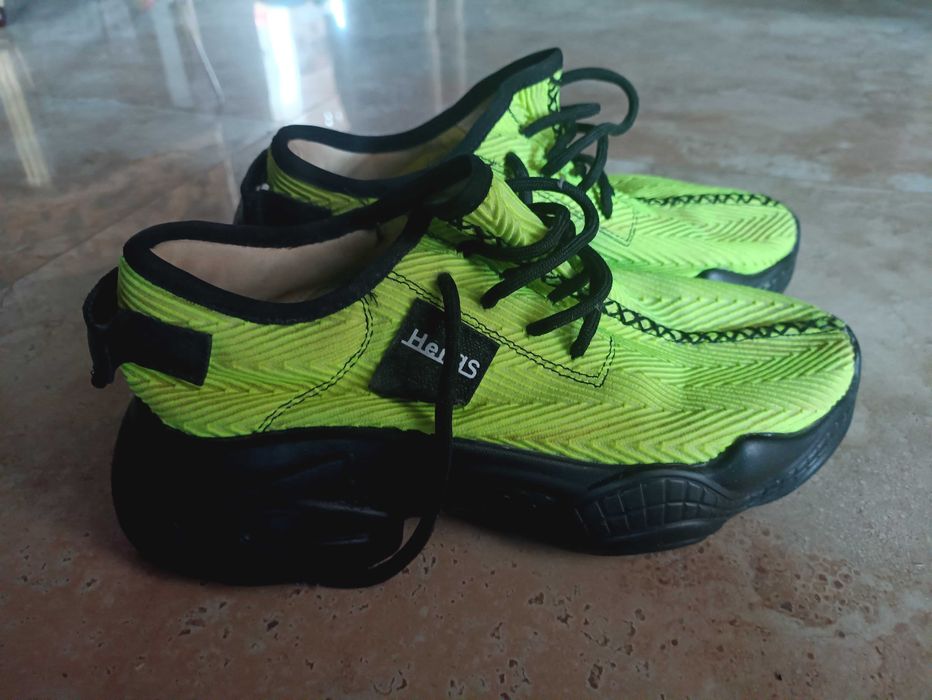 Кросівки як нові 39 розміру