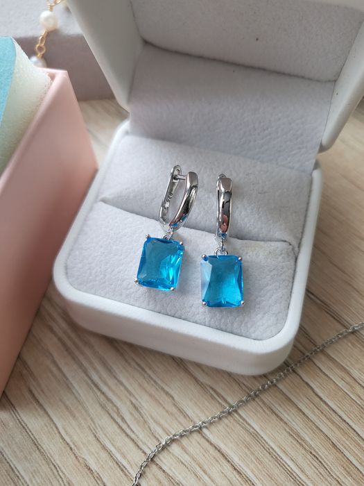 Kolczyki 925 blue topaz nanolab 8mm