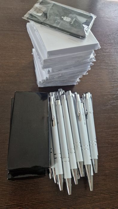 Gadżety PKO BP dlugopisy notesy beloki