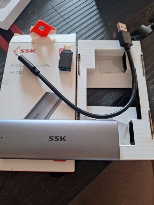 Obudowa dysku SSD kabel USB , przejściówka marka SSK