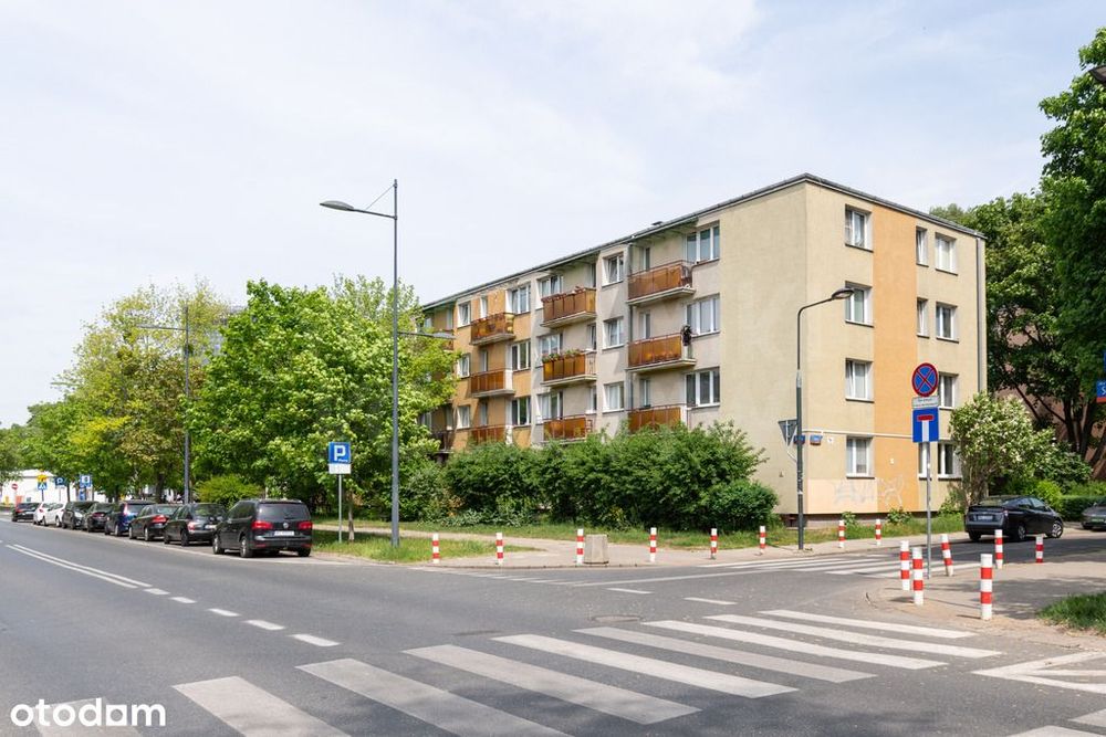 Przytulna kawalerka z balkonem. Muranów.