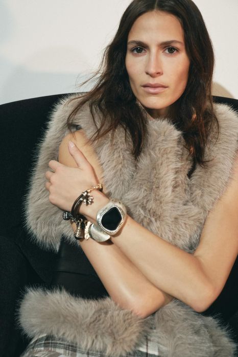 Colete M efeito pelo Zara  (novo com etiqueta)