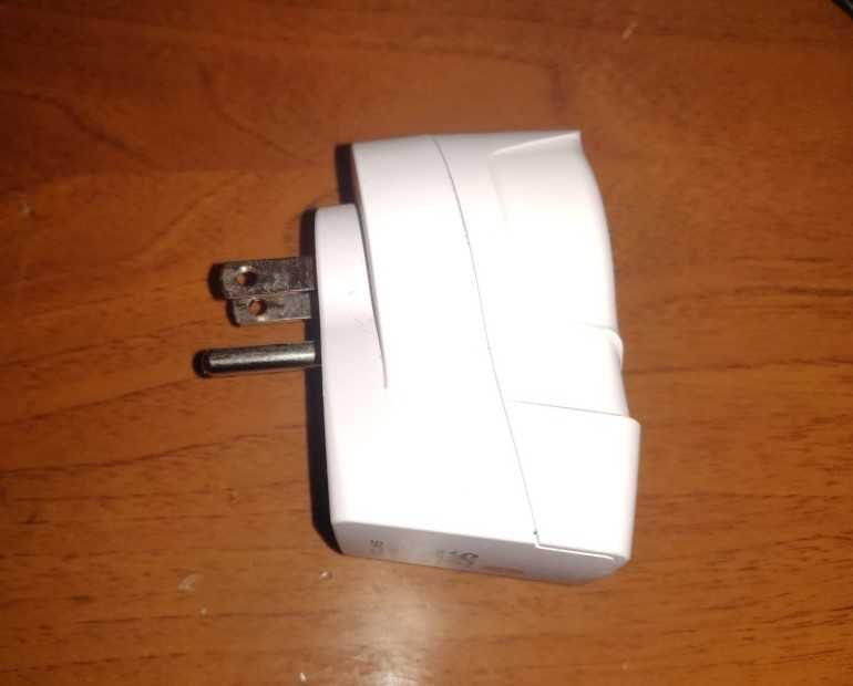 Adaptador Viagem SKROSS EU to USA + 2USB