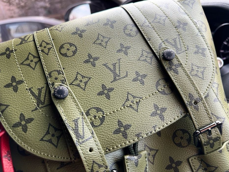 Рюкзак Louis Vuitton хаки зеленый Christopher мужской кожаный