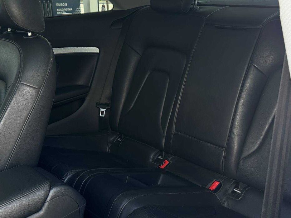 Audi A5  Quttro 2.0 бензин, Автомат , Гарний стан , Обмін Розстрочка