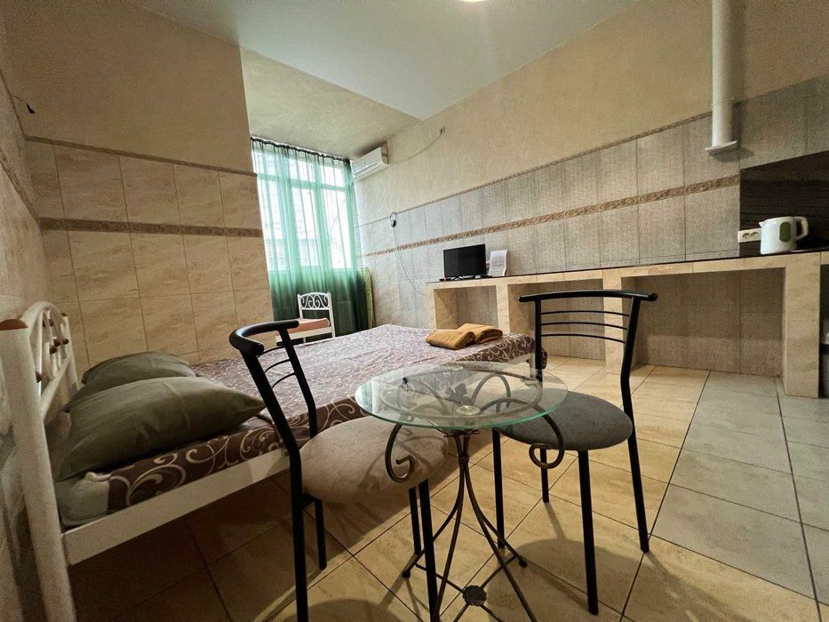 1к Коновальця,Щорса Новий будинок Подобово Погодинно Метро Печерська