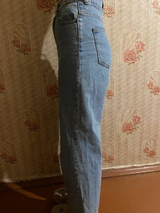 Жіночі джинси клеш