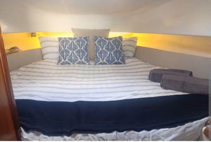 Passeios de barco ou aluguer para estadia