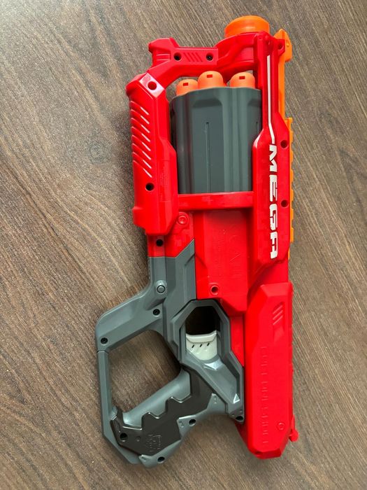 Pistola NERF
Mega Cycloneshock
6 balas
Hasbro
35x16