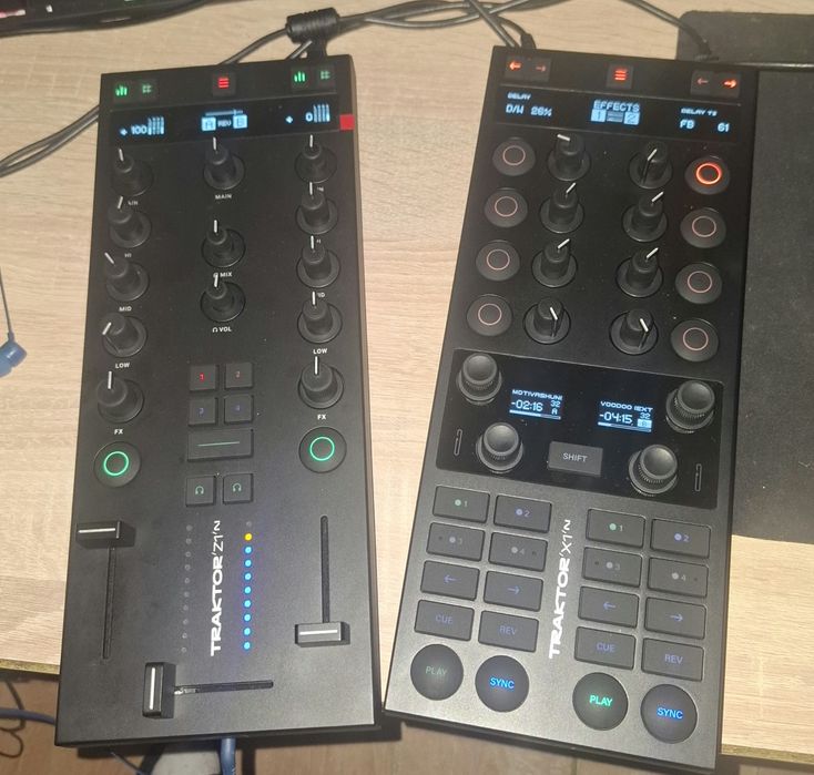 Native Instruments Traktor DJ Z1 MK2 X1 MK3