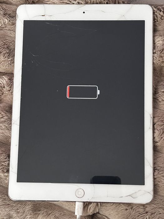 Продам Ipad 4 в рабочем состоянии