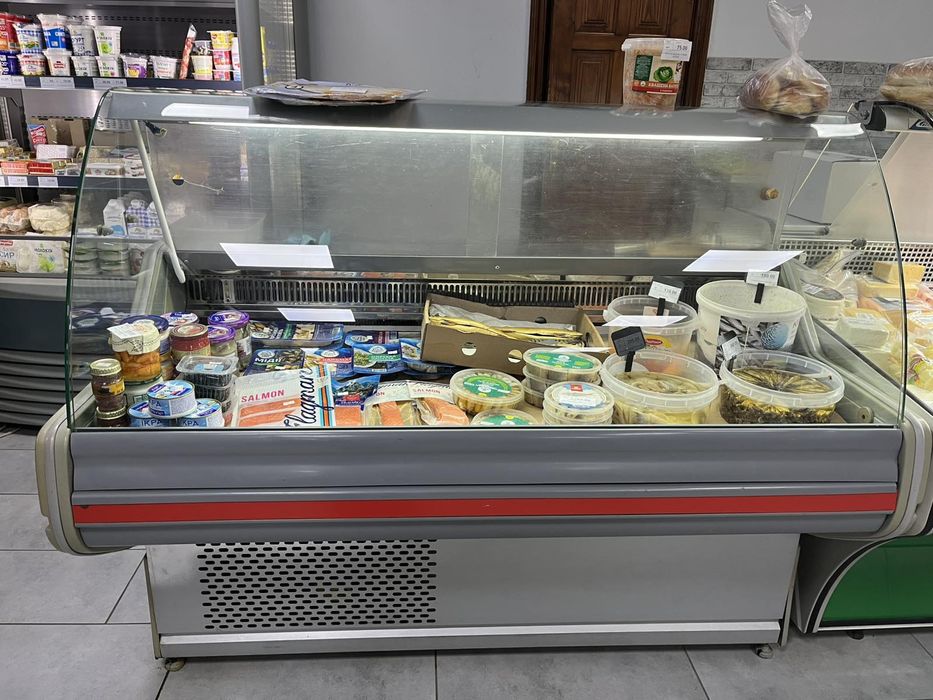 Холодильна вітрина