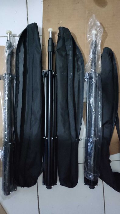 3 Tripés Profissionais