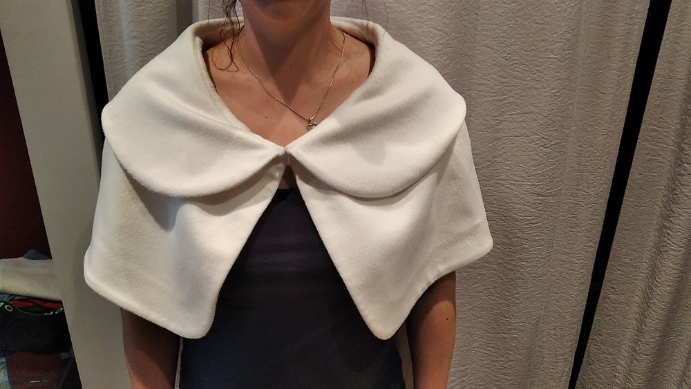 Bolerko ślubne białe