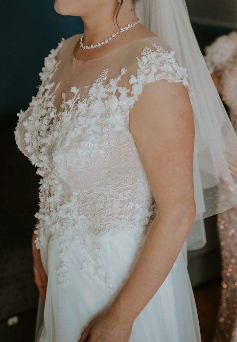 Suknia ślubna 40/L  +gratisy