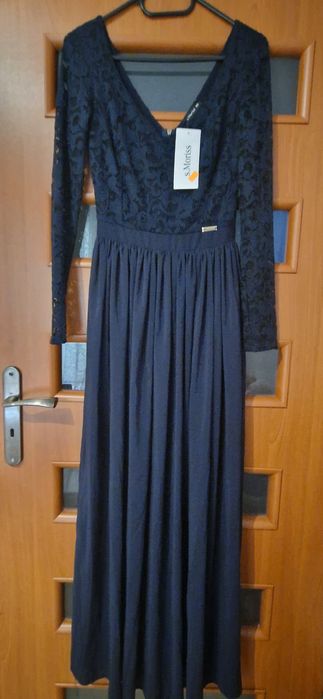 Śliczna długa sukienka