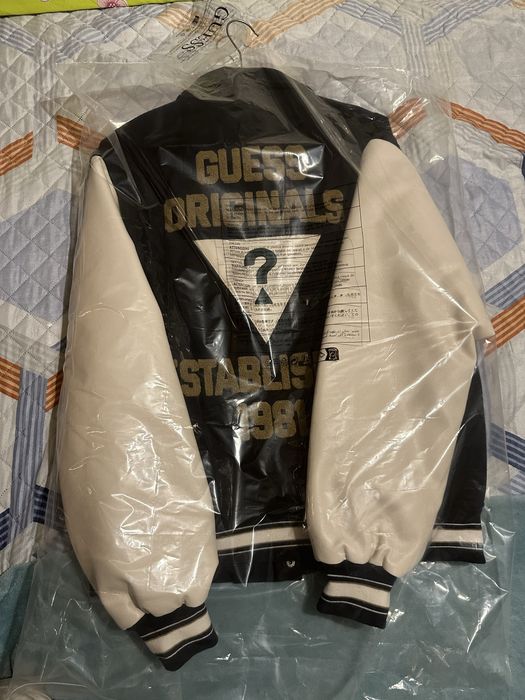 Casaco Guess nunca usado