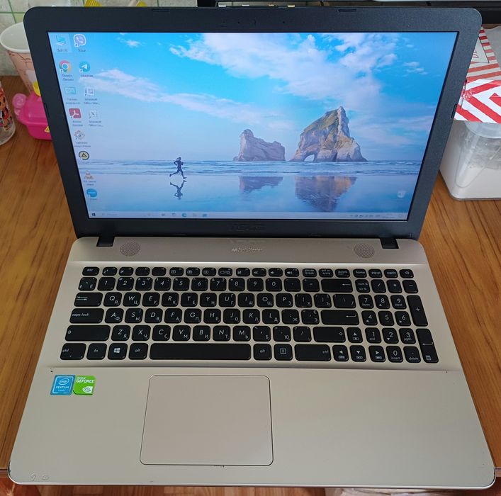 Продам ноутбук Asus Vivobook