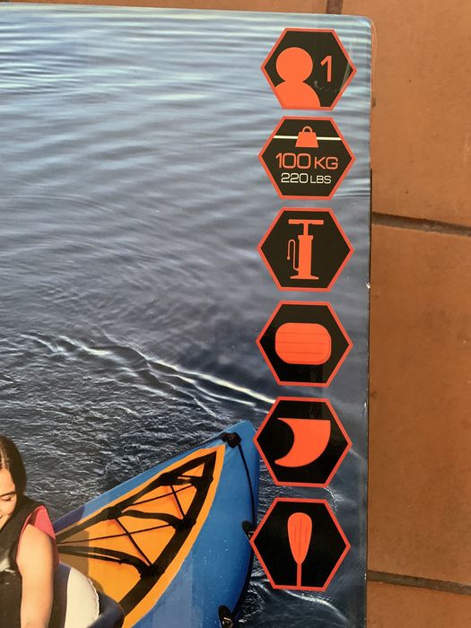 Vendo Kayak Cove Champion Novo