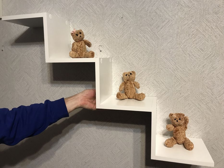 Навесная полка 300 грн