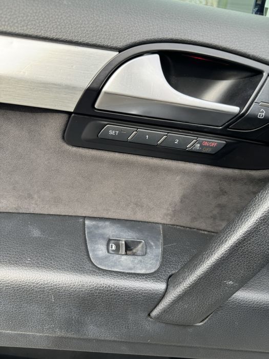 Комплект сидінь сідушки сидіння Audi q7 4L sline ауді ку7 з моніторами