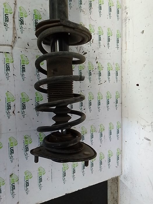 Suspensão frente esquerda MITSUBISHI Colt VI CZC (RG)