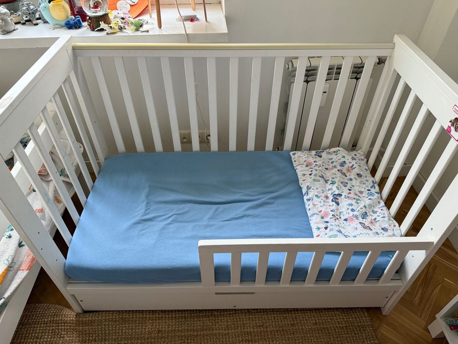 drewniane łóżeczko niemowlęce 0-3 lata