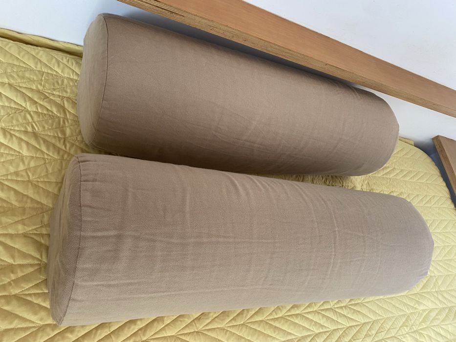 Dois travesseiros IKEA como novos, nunca usados