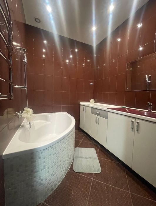 Оренда великої півторашки 75м2 в ЖК Сакура