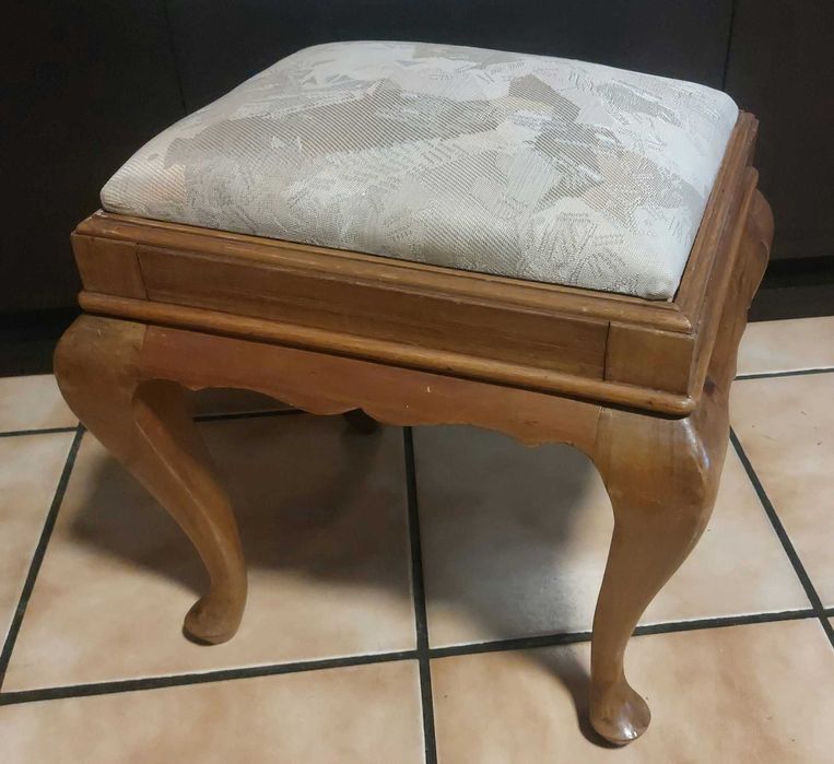 Móvel Toucador (cómoda) c/ banquinho