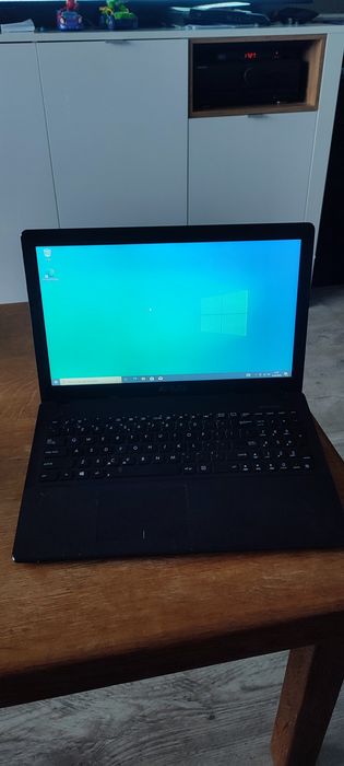 Laptop Notebook Asus 15.6 cala intel i3 8GB RAM dysk SSD+ HDD Karta graficzna NVIDIA GeForce GT710 + GRATIS myszka bezprzewodowa i torba