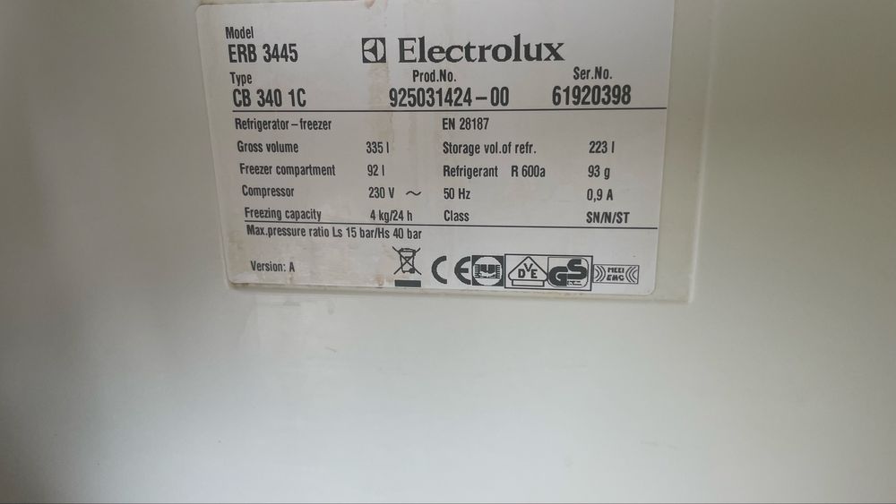 Холодильник Electrolux