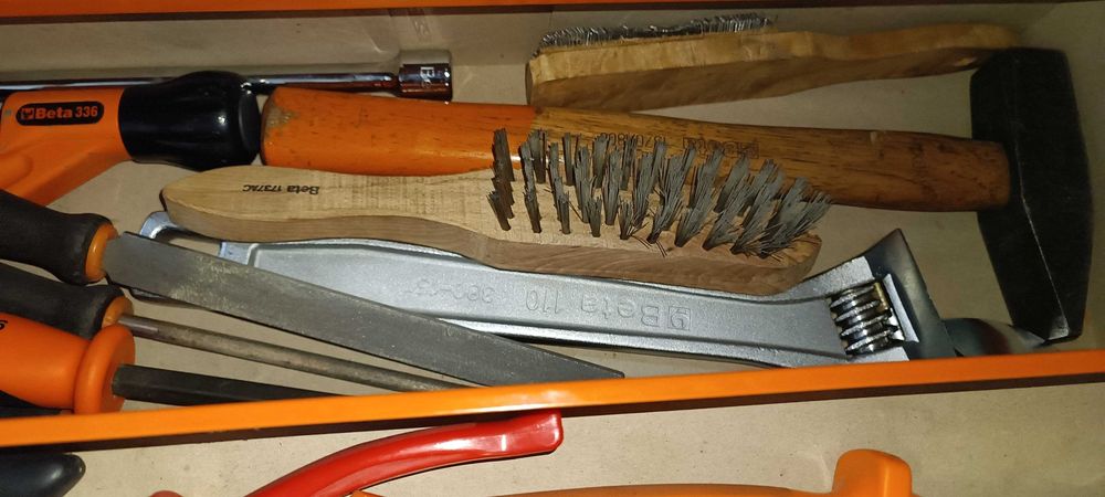 Mala Beta modelo longo (com ferramentas)