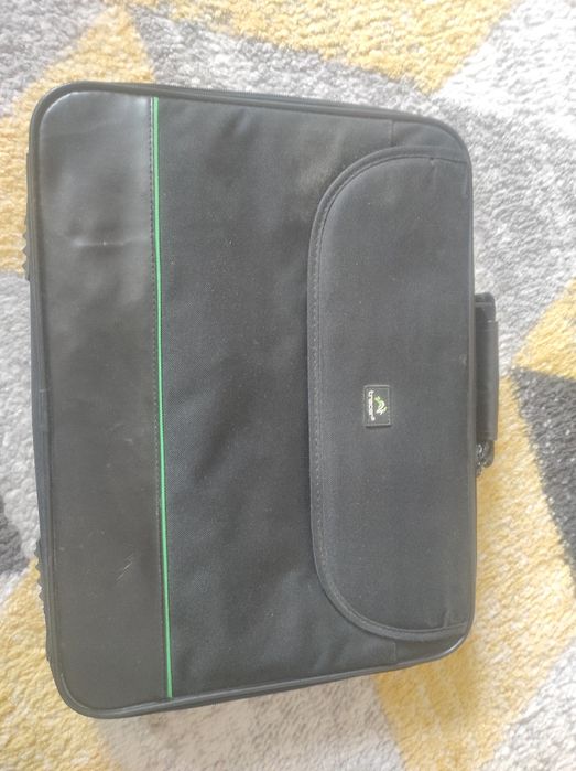 Torba na laptop.