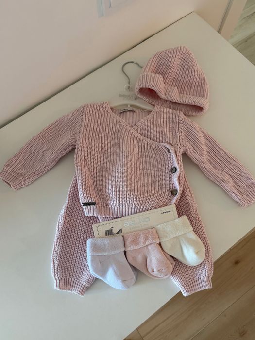 Костюмчик вʼязаний трикотажний BabyMio на дівчинку 0-4 міс
