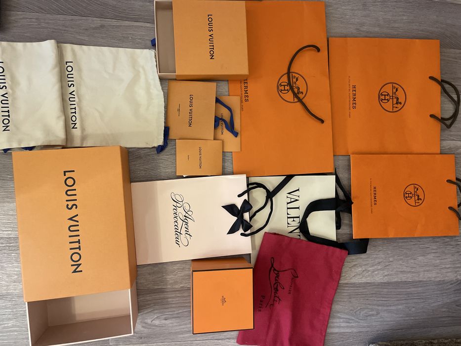 Valentino/Hermes/Saint Laurent/пакеты /louis vuitton/agent provocateur/одним лотом/отдельно