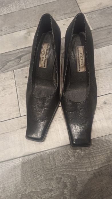 Buty eleganckie rozm  39 - nowe
