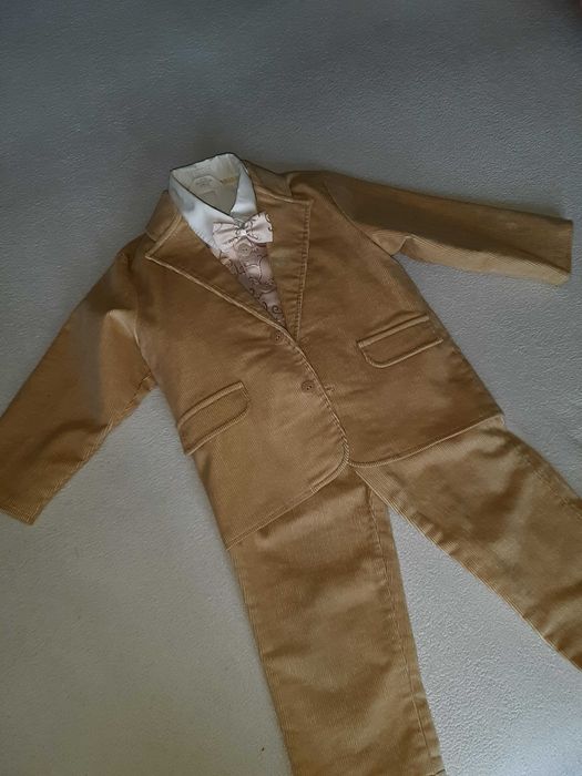 Elegancki garnitur dla malucha