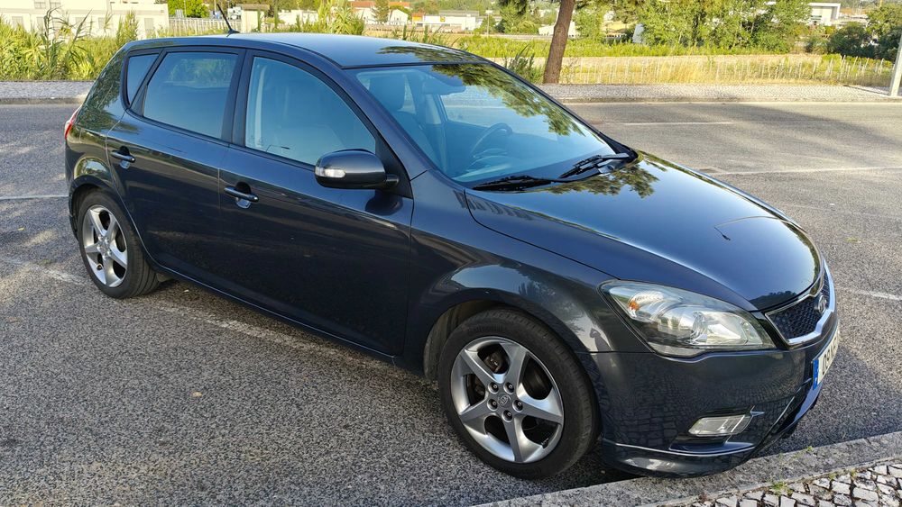Kia Ceed 1.6 CRDi 128cv TX (1 Só Dono) – Junho 2012
