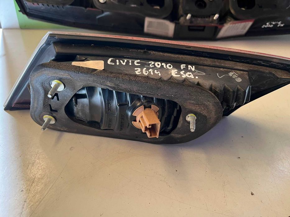 Honda Civic VIII FN - PAINEL MALA / FAROLIM - Z614