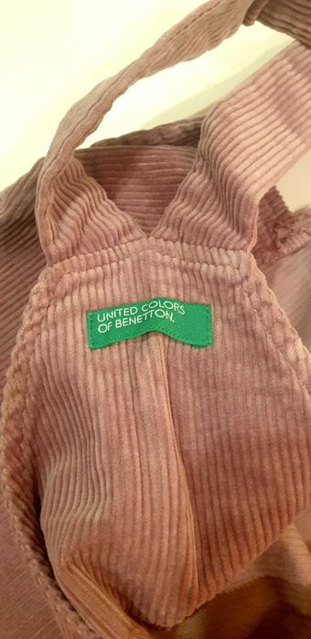 Saias menina BENETTON e Zippy